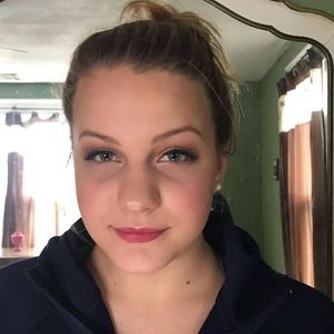 Meet your Posher, Savannah